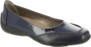 ARRAY Women's Cascade Two-Tone Comfort Flat with Rubber Sole