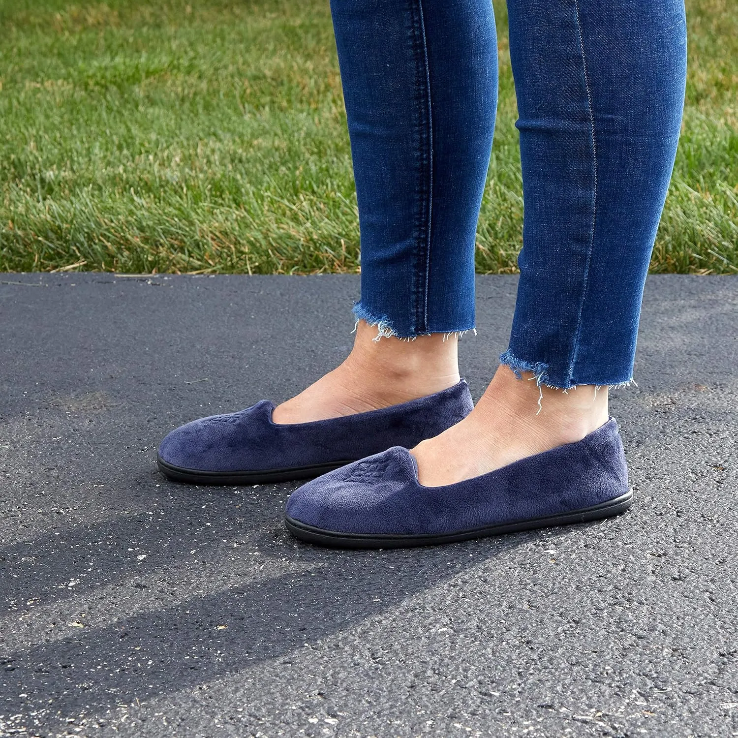 Dearfoams Women's Cozy Memory Foam Indoor Rebecca Closed Back House Ballet Slipper with Wide Widths