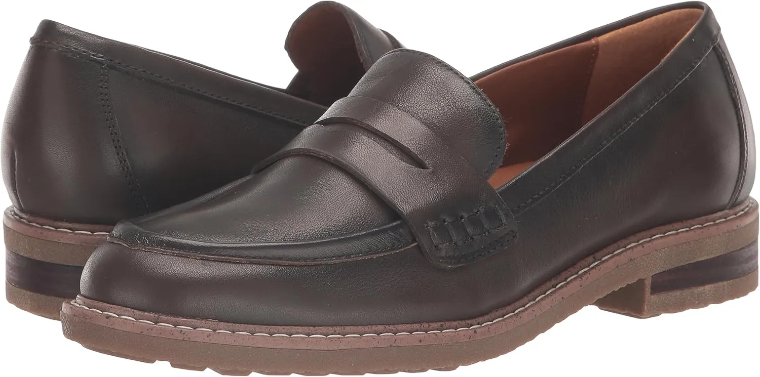 Earth Women's Javas Penny Loafer