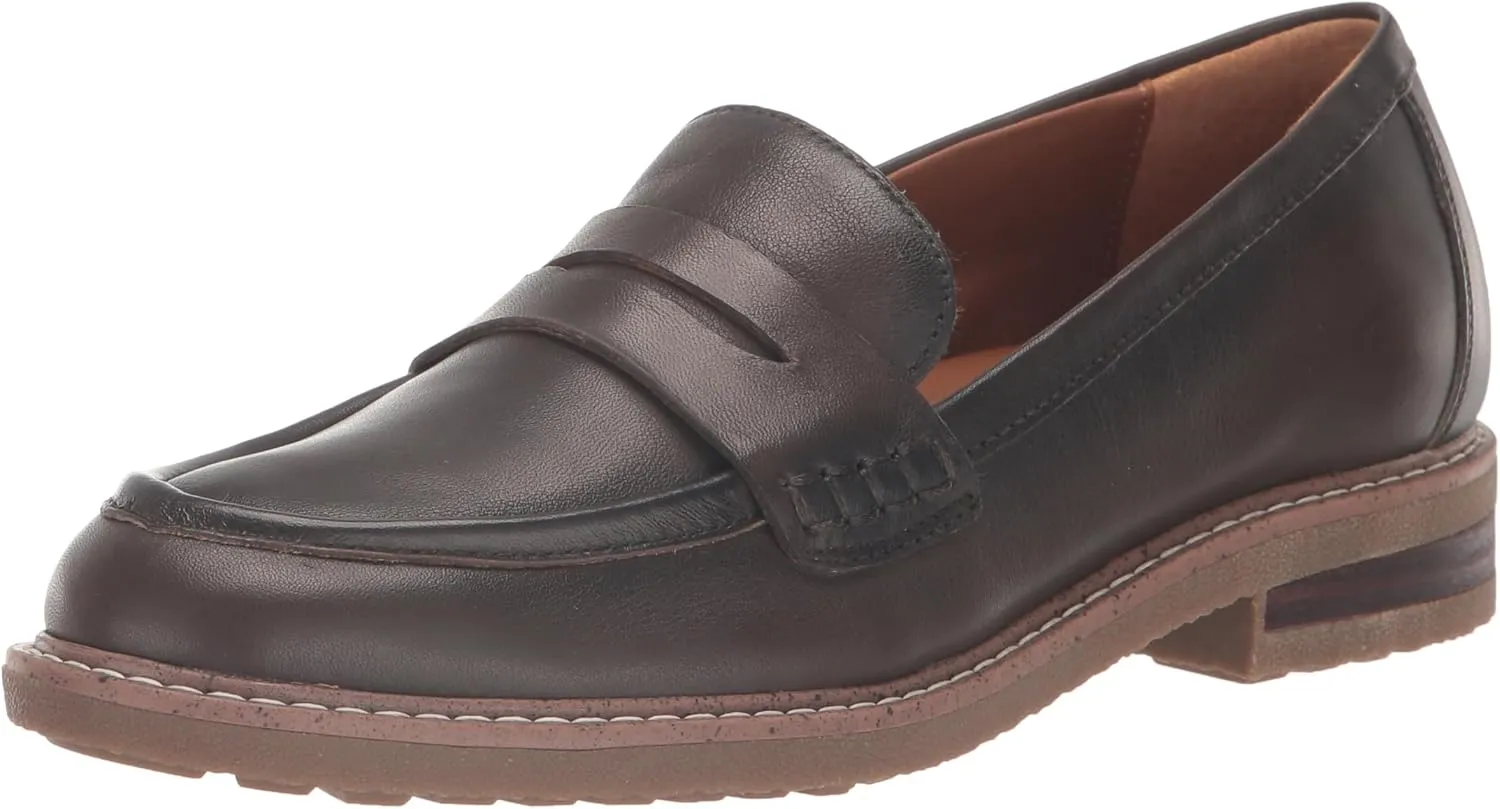 Earth Women's Javas Penny Loafer