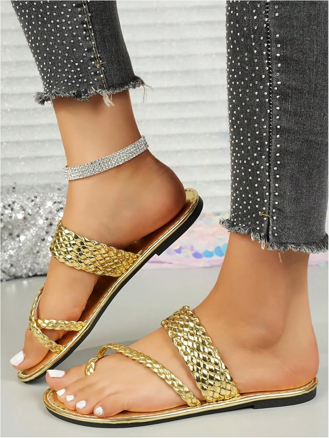 GORGLITTER Women's Gold Toe Ring Strappy Flat Sandals Dressy Metallic Open Toe Flip Flops Beach Slide Sandals 2025