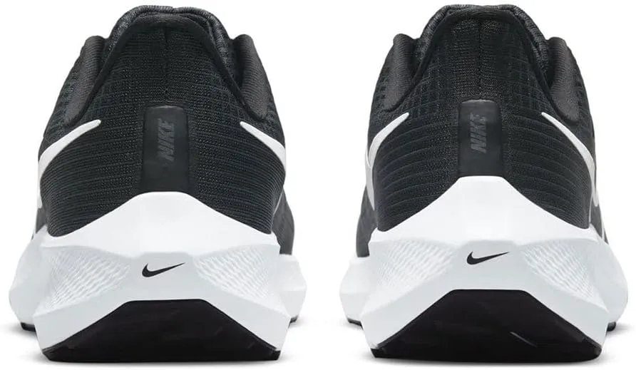 Nike Men's Sneaker