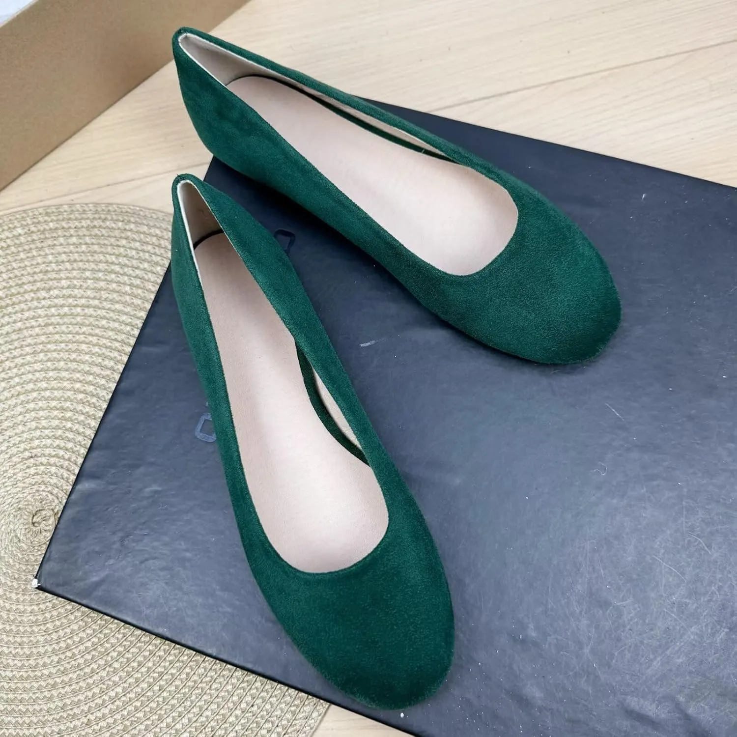 SAILING LU Pointy Toe Shoes Women Ballet Flats Comfort Solid Flat Shoes for Women Work Slip On Moccasins