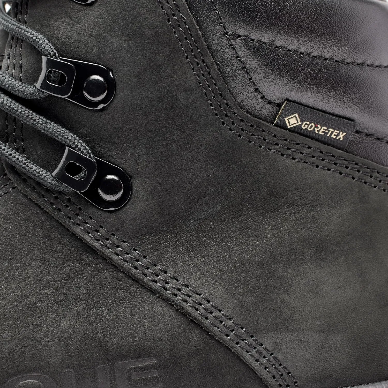 Vasque - Men's St. Elias Waterproof HIking Boot