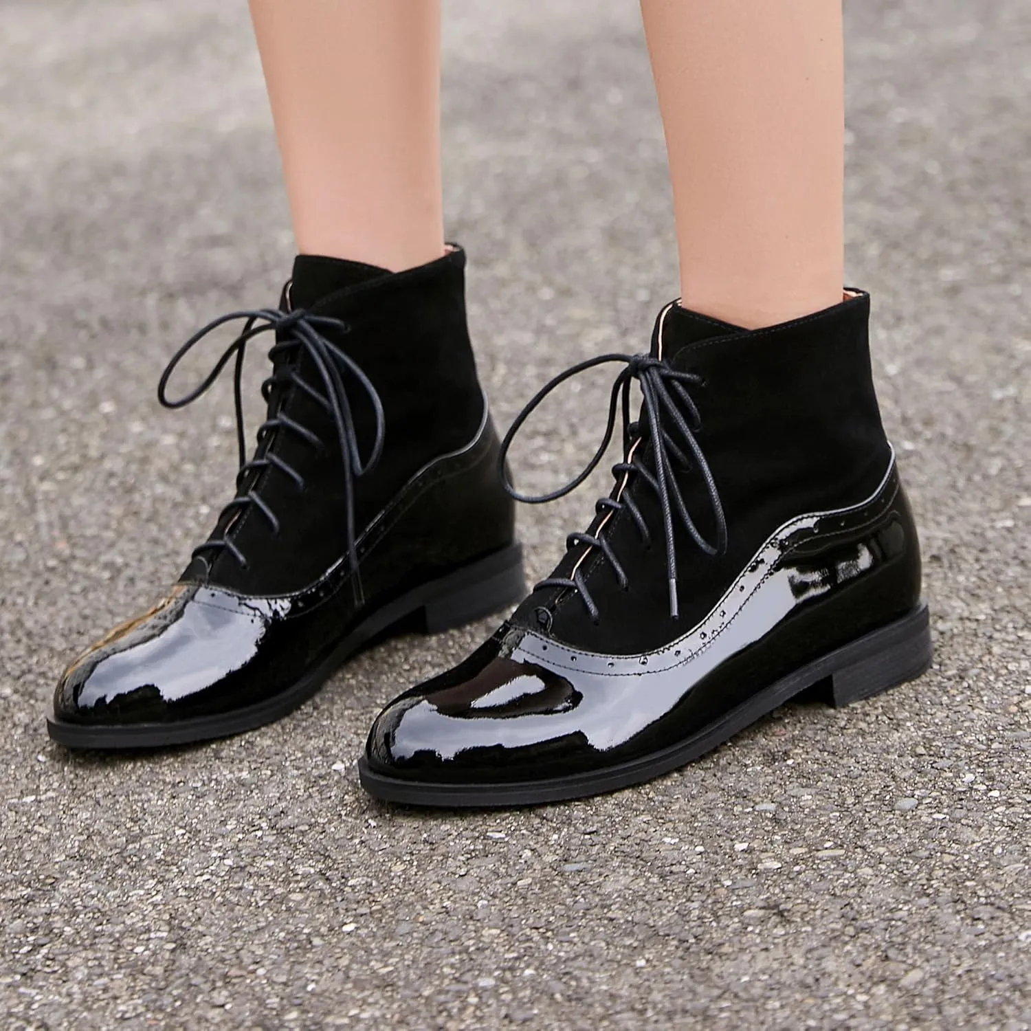 Women's Leather Ankle Boots Low Heel Oxford Flat Short Boots Perforated Lace Up Side Zipper Booties